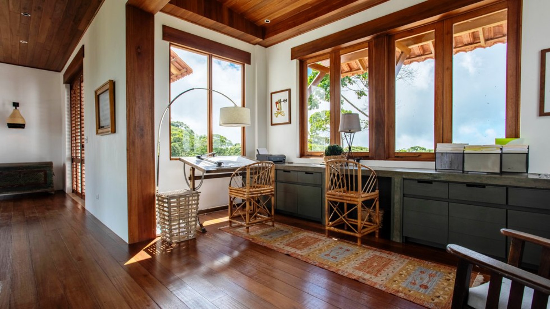 Colonial Stlyle Home in Costa Verde Estates — photo 12 of 19