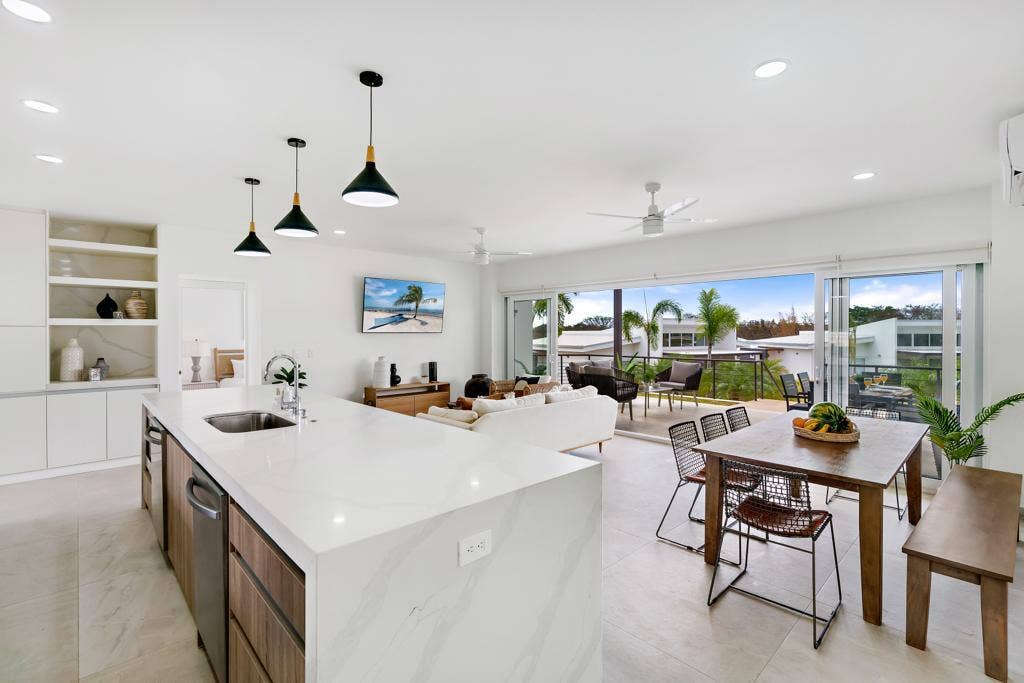 5 bedroom modern home, #C4 — photo 17 of 17
