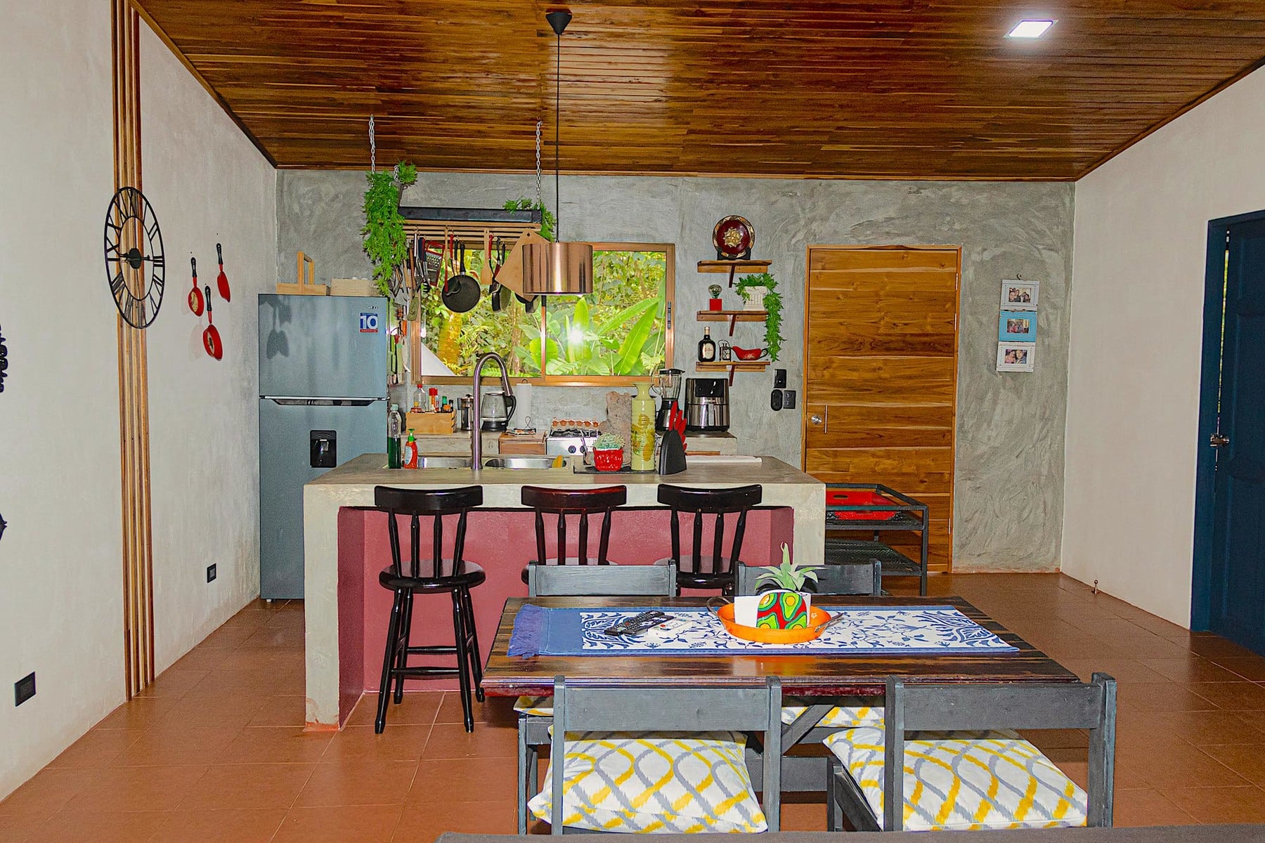 Quepos — photo 2 of 19