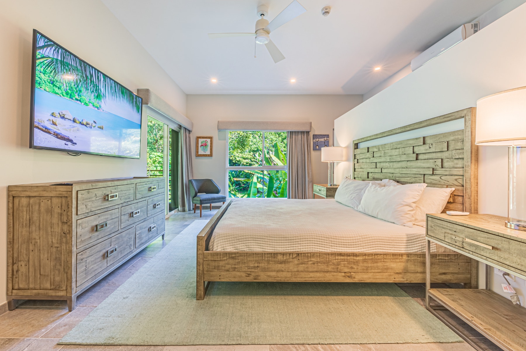 Prime Location Luxury Condo — foto 6 de 19