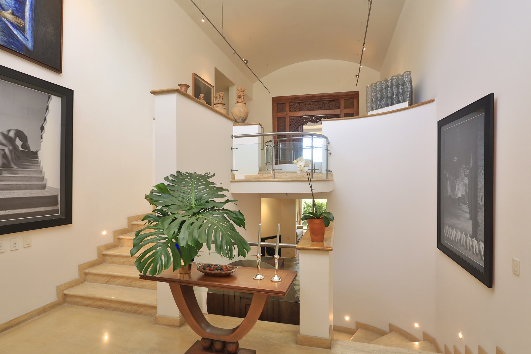 Casa Galeria, Jaboncillos, Escazu, Escazu, Escazu, San Jose, Costa Rica 10201