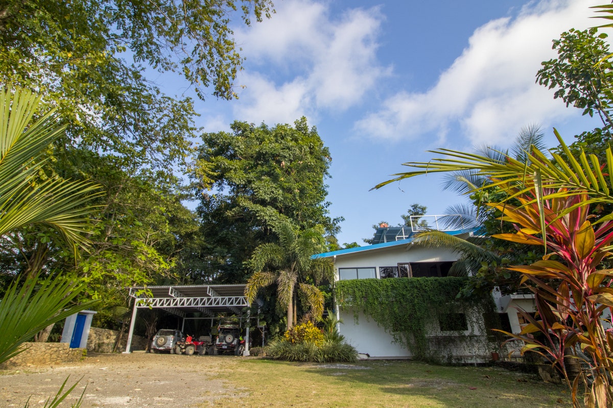 Five Bedroom House With a Large Green Area in Santiago Playa Hermosa — photo 18 of 18