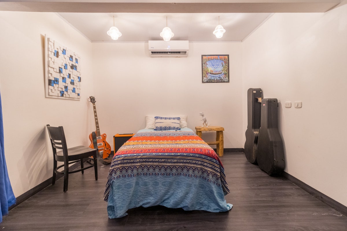 Five Bedroom House With a Large Green Area in Santiago Playa Hermosa — photo 11 of 18