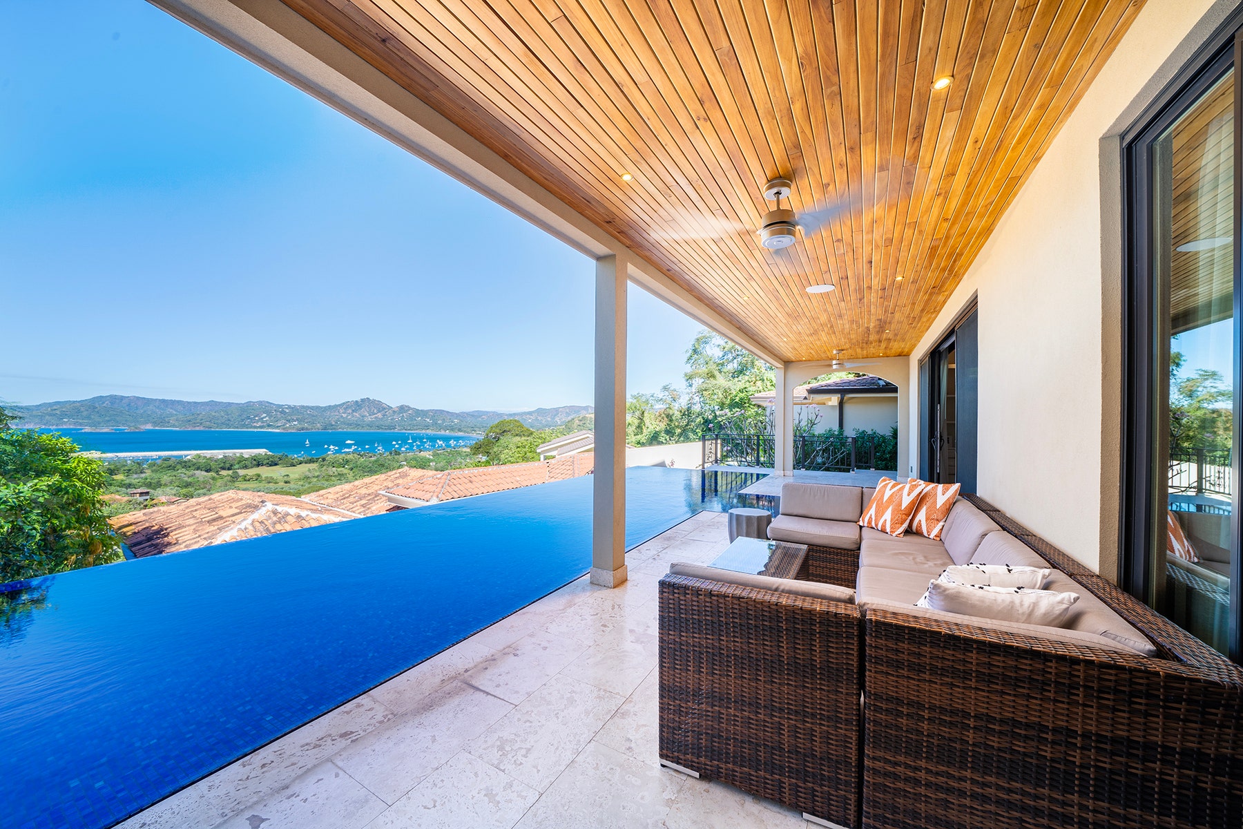 Luxury Estate in Flamingo Southridge — photo 8 of 19