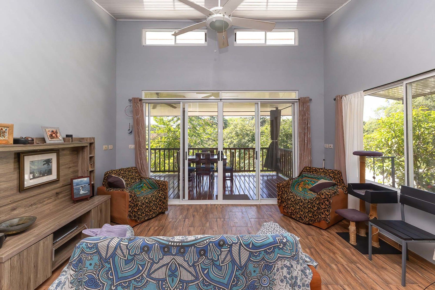 Residential Property Near Ocean — photo 6 of 19