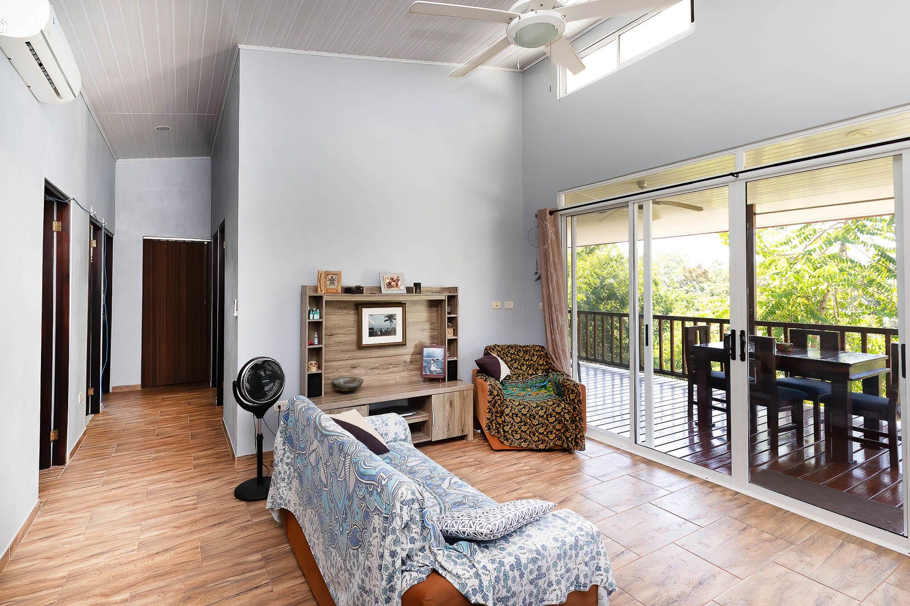 Residential Property Near Ocean — photo 7 of 19
