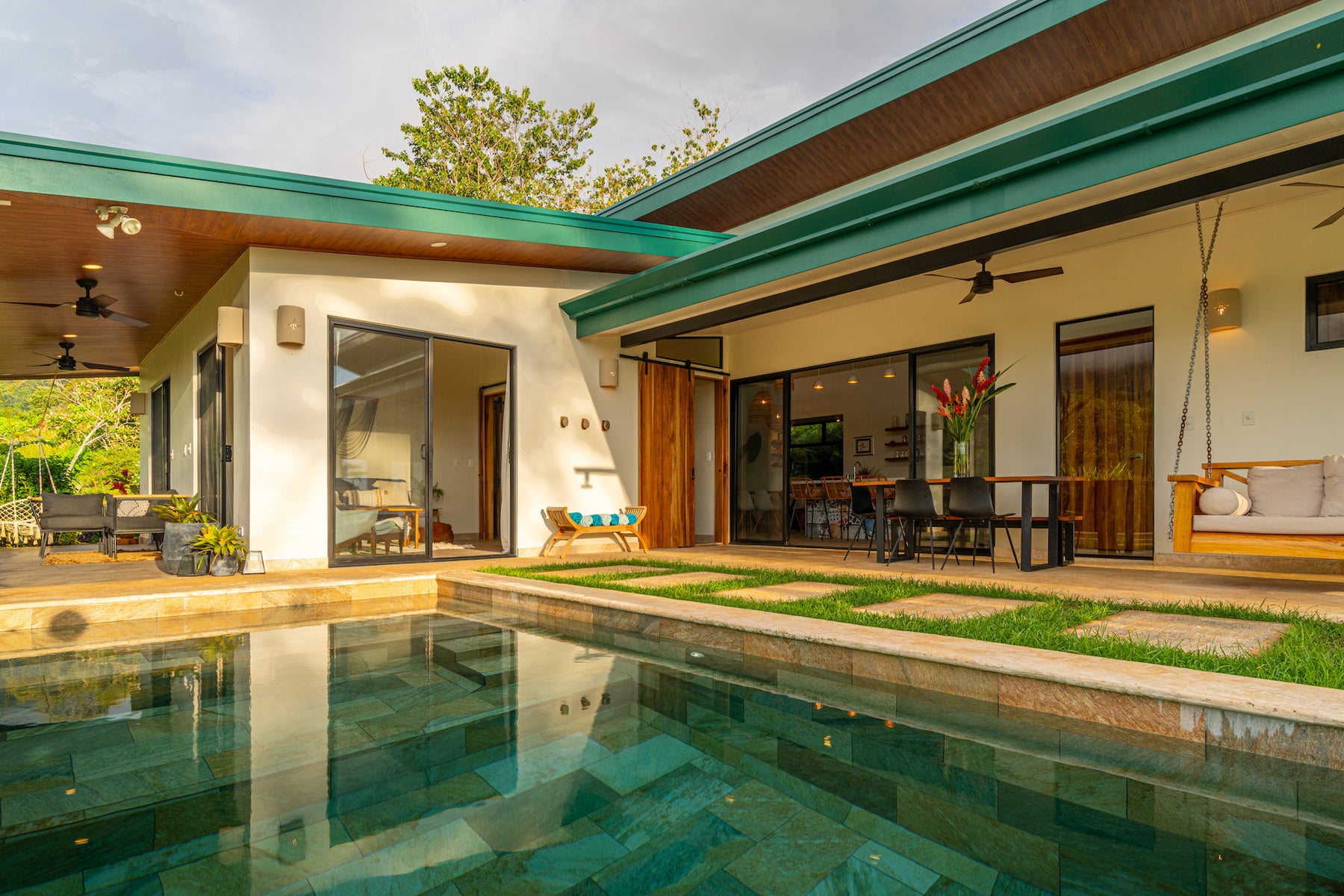 Ojochal Ocean View Contemporary House and Guest House — photo 7 of 19