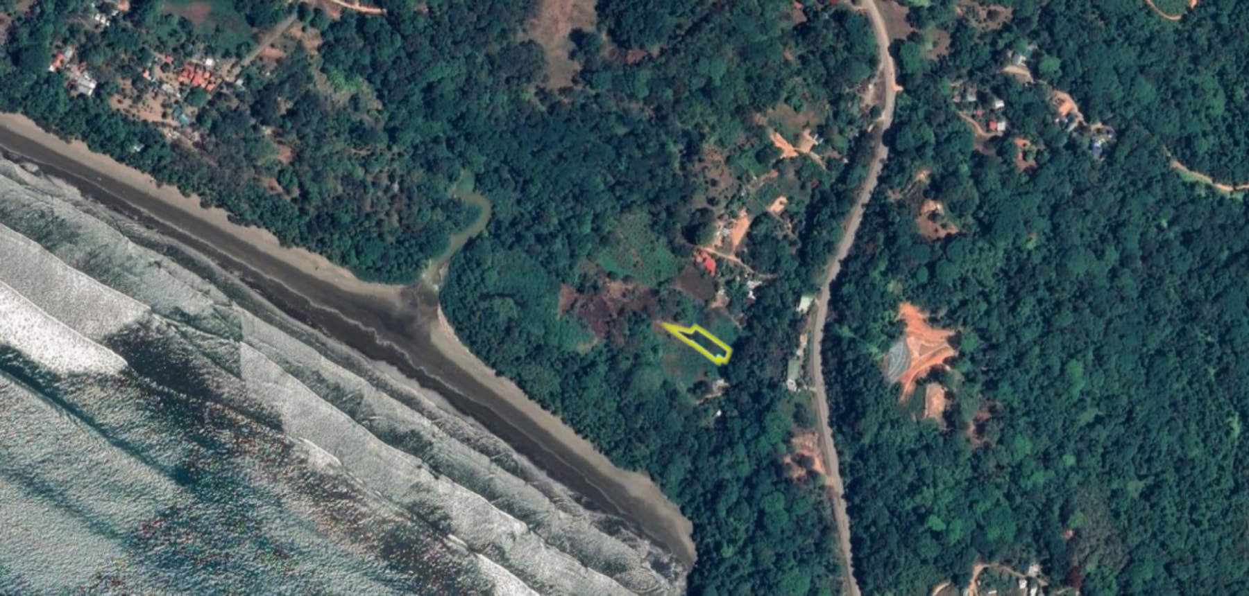 Beachside Parcel in Uvita — photo 2 of 15