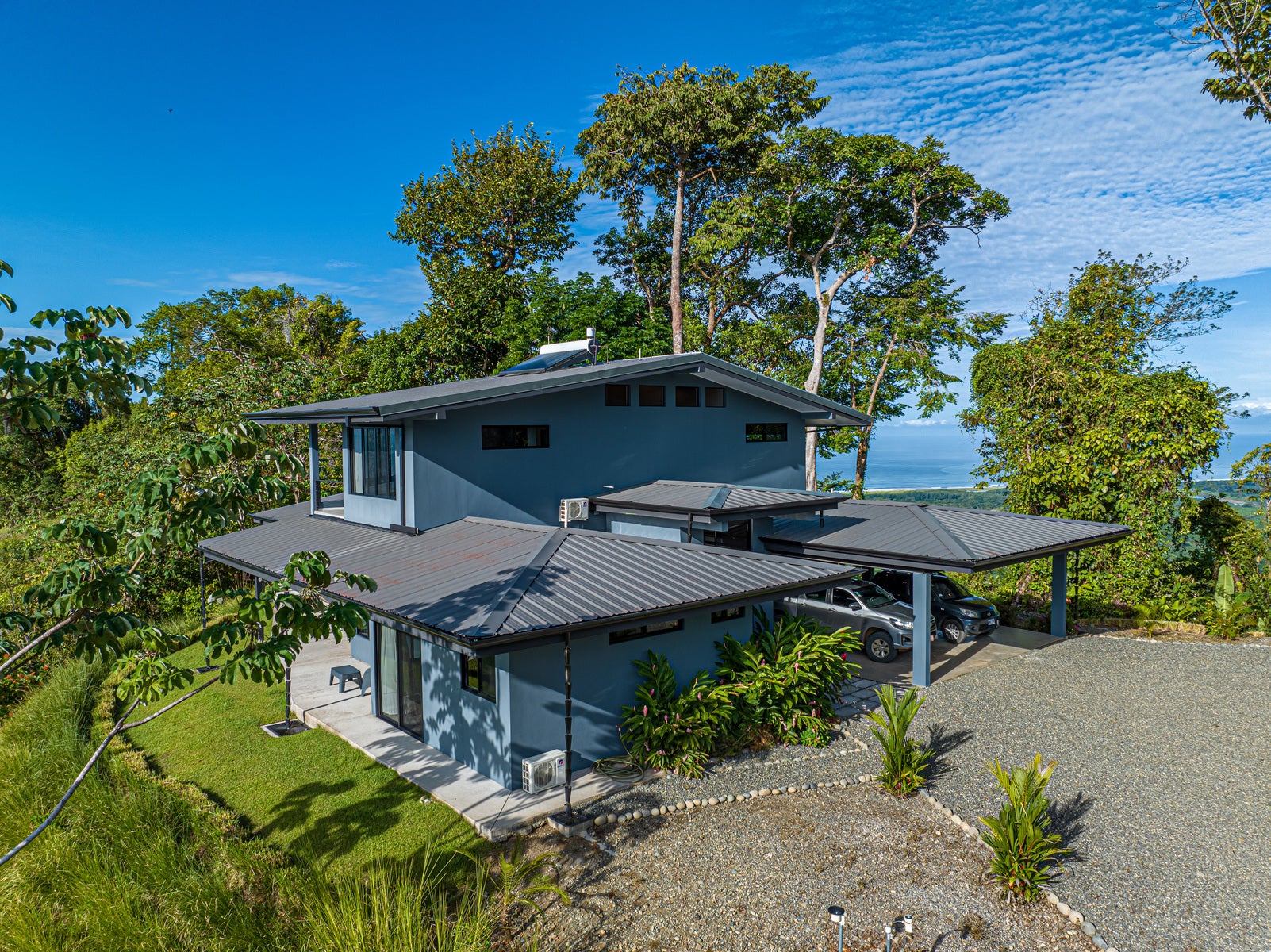 Sunset Hilltop Seaview Estate with extra building site South Pacific Coast — photo 2 of 19