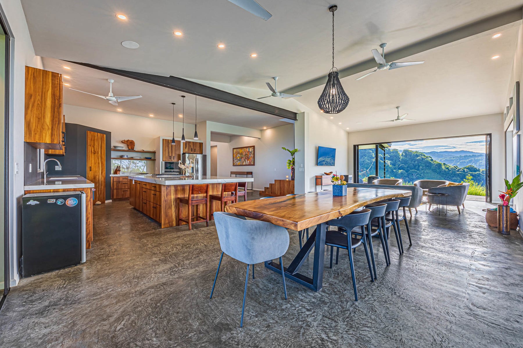 Sunset Hilltop Seaview Estate with extra building site South Pacific Coast — photo 14 of 19