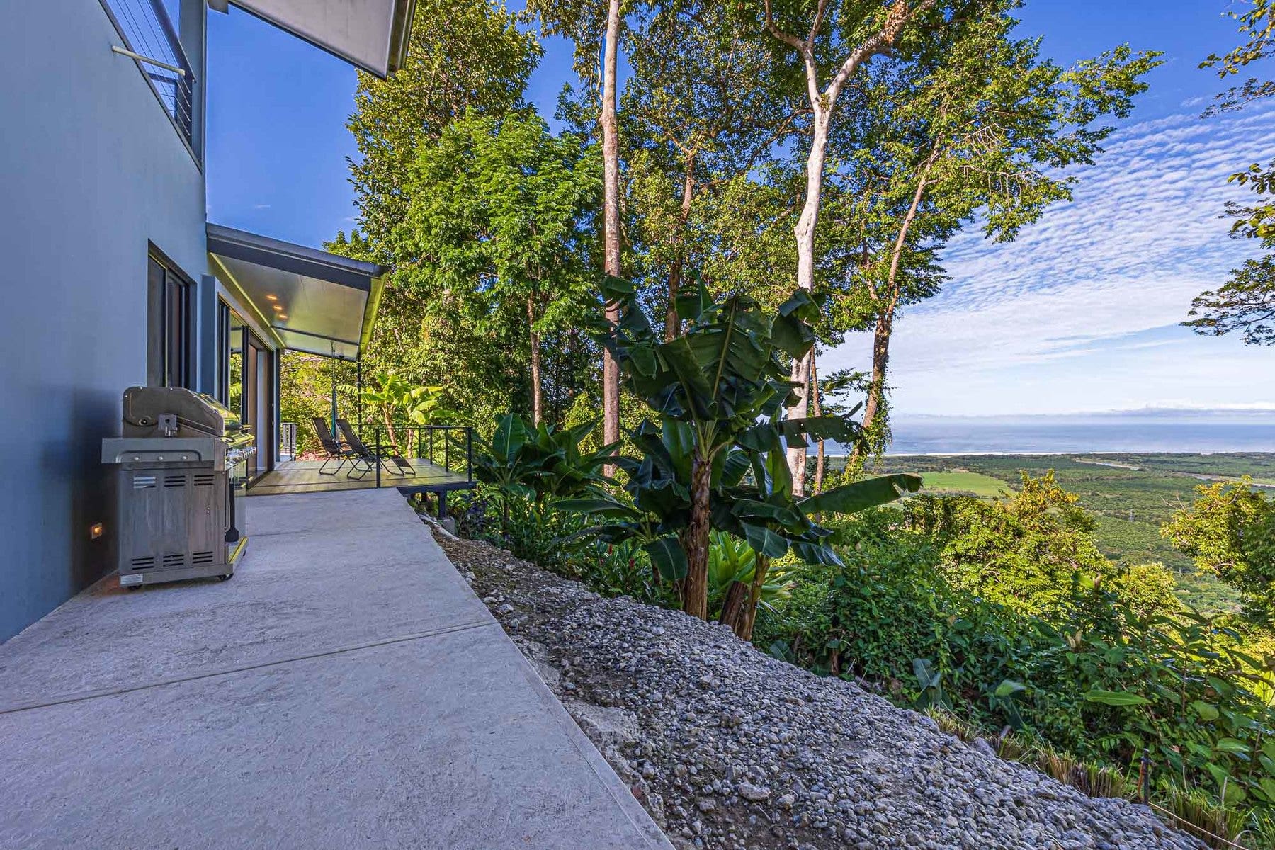 Sunset Hilltop Seaview Estate with extra building site South Pacific Coast — photo 18 of 19