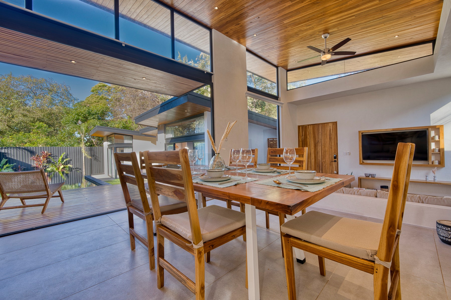 Beautiful and Unique 3 Bedroom Home at a short walk to Tamarindo Beach — photo 7 of 19