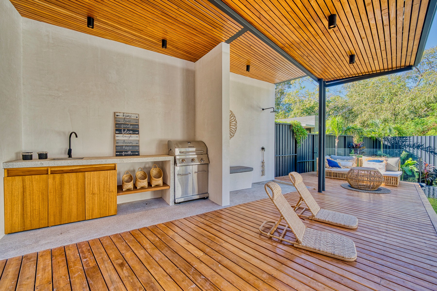 Beautiful and Unique 3 Bedroom Home at a short walk to Tamarindo Beach — photo 4 of 19