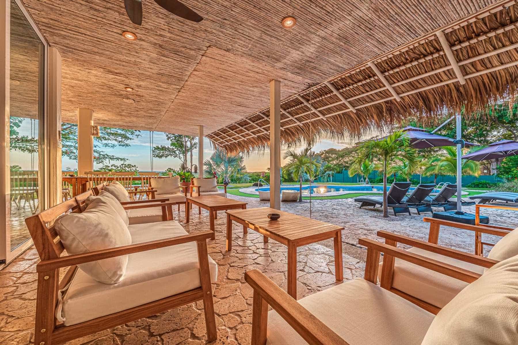 Natural Surroundings Luxury Villa — photo 7 of 19