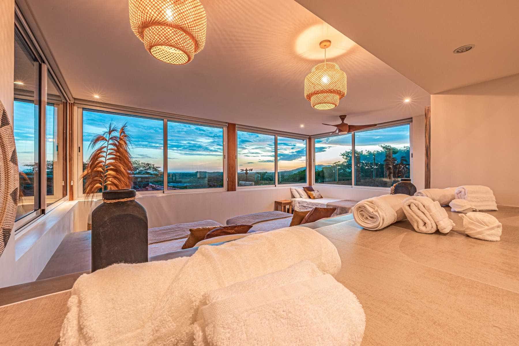 Natural Surroundings Luxury Villa — photo 17 of 19