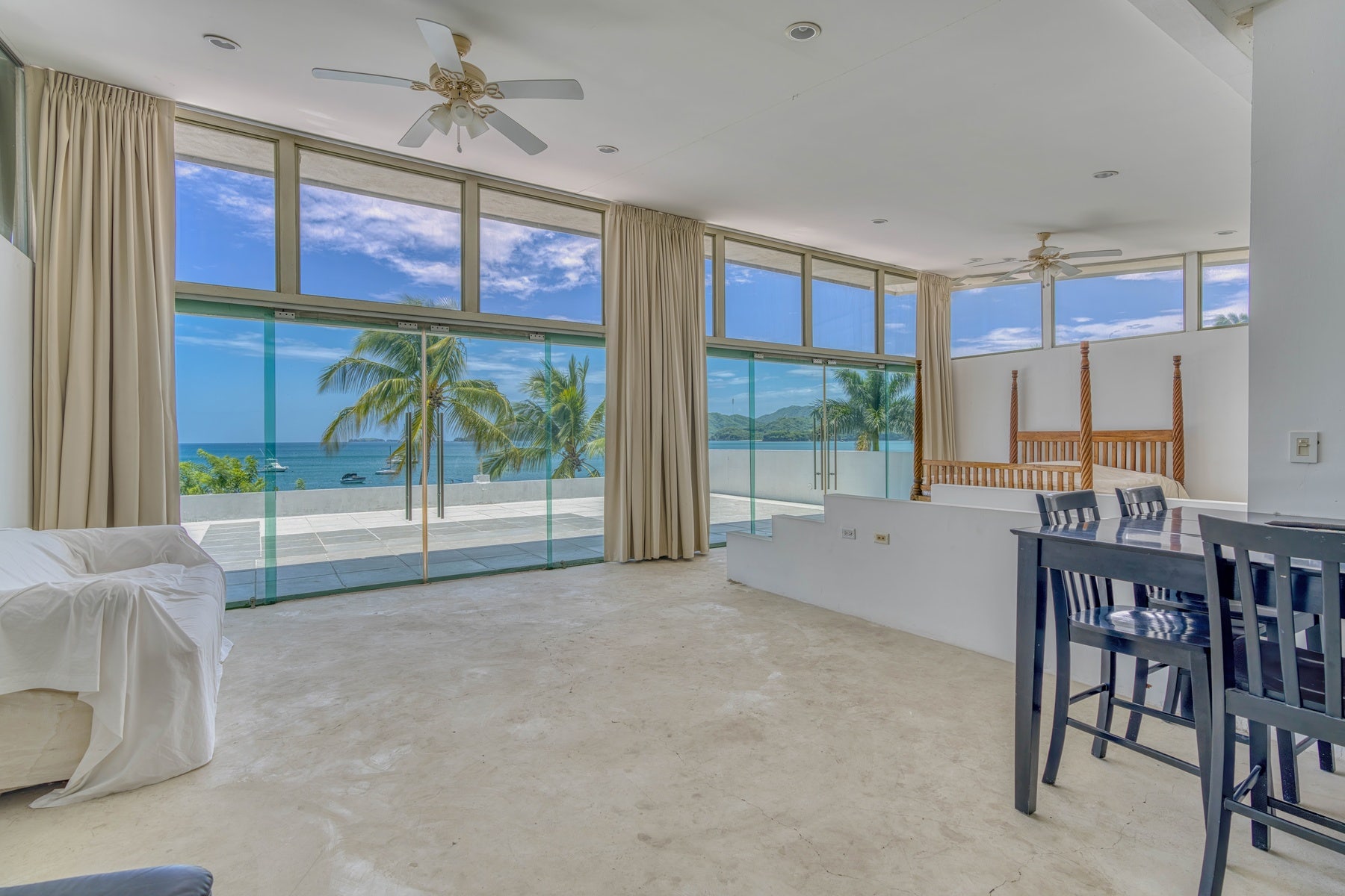 Beach Front Gem — photo 11 of 13
