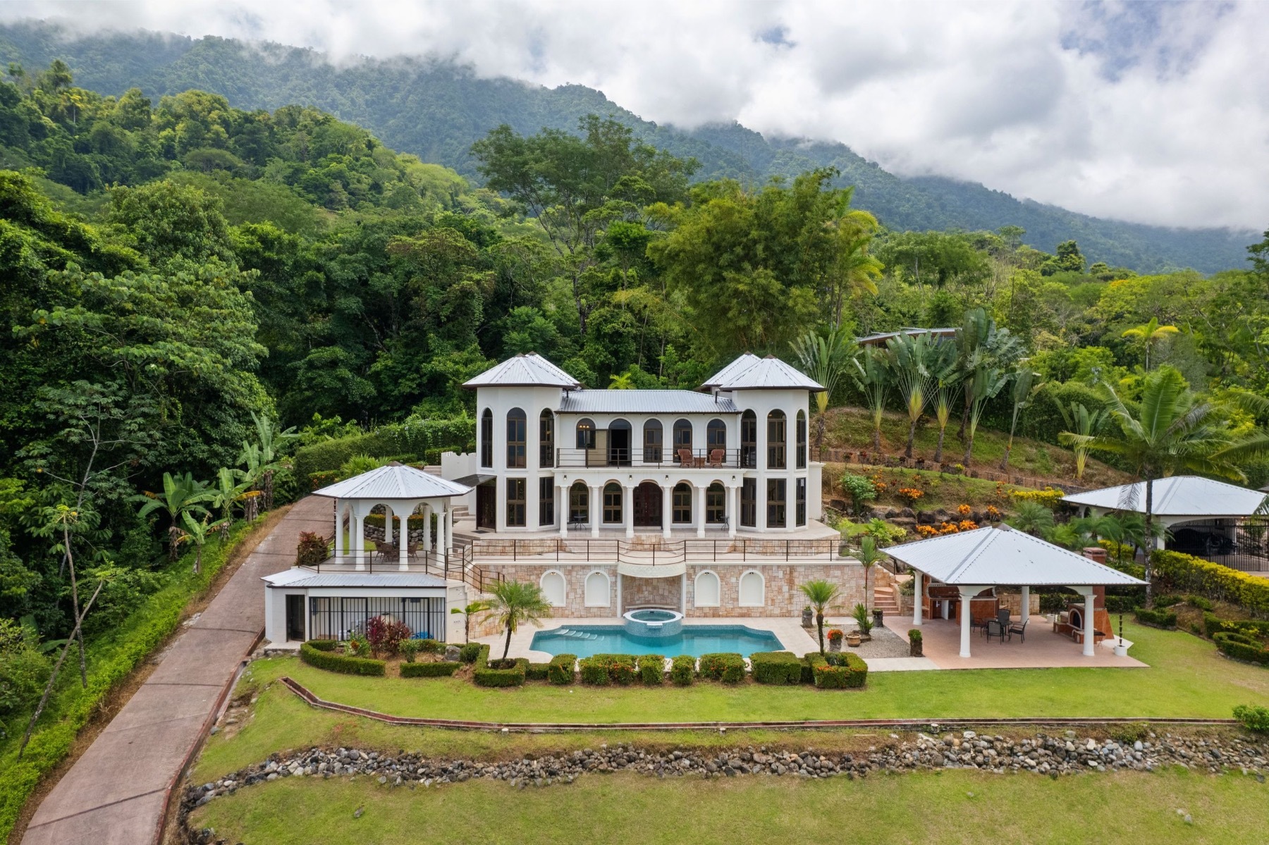 Luxury Home With Guest Bungalow, Ojochal, Puerto Cortes, Osa, Puntarenas, Costa Rica 60501