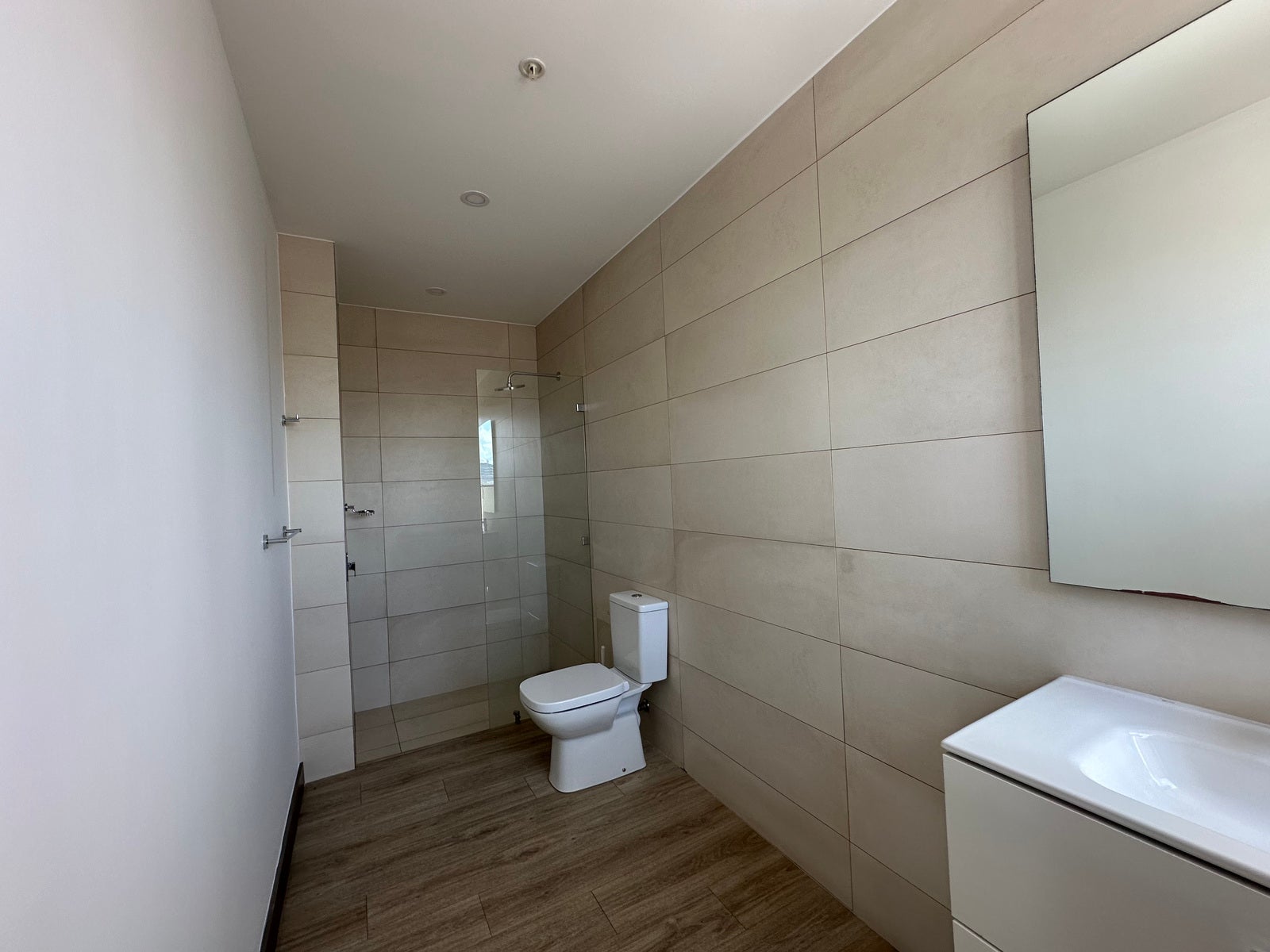 Rooftop Penthouse — photo 13 of 16