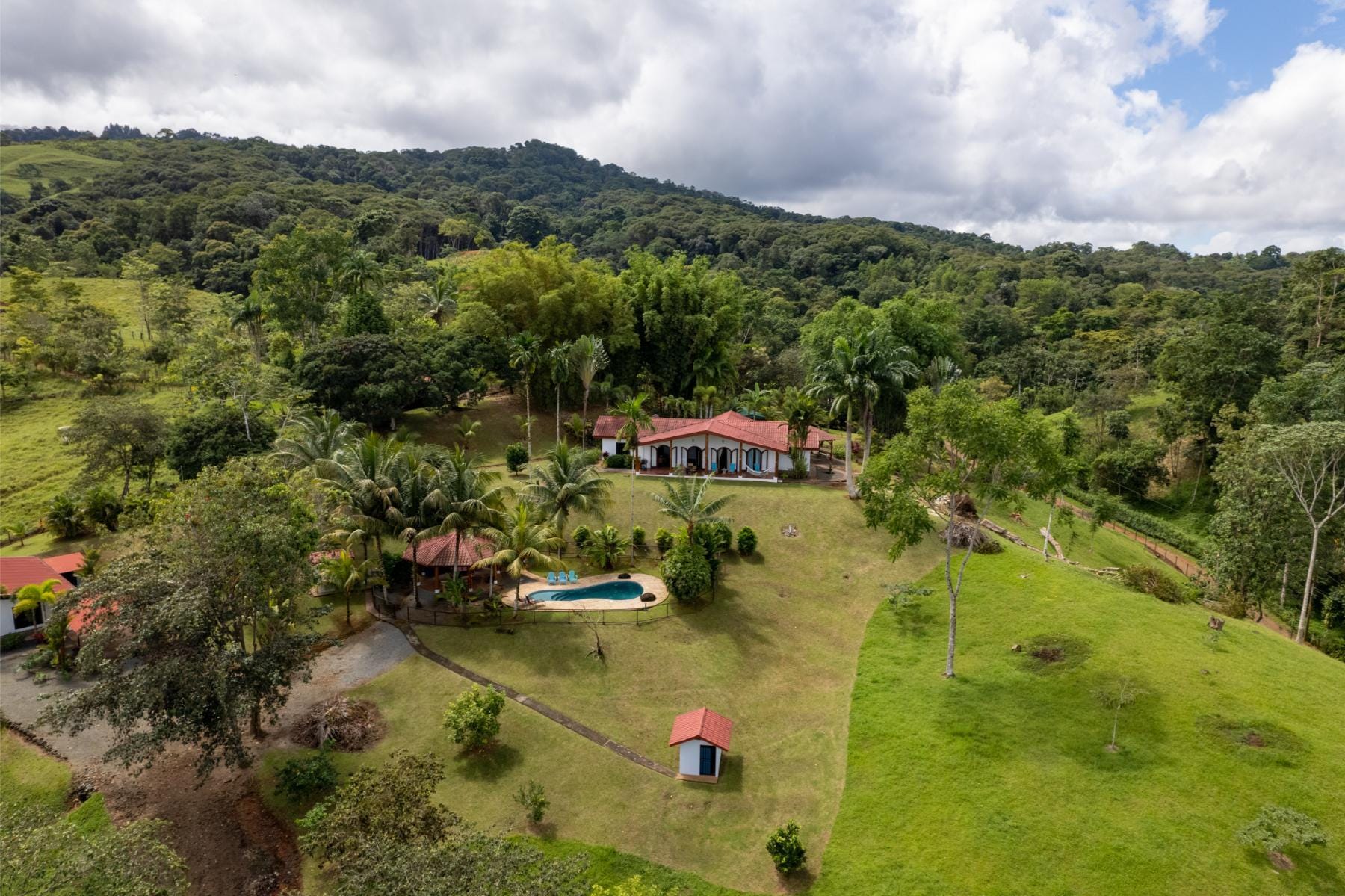 Five Bedroom Mountain Property, Platanillo, Dominical, Baru, Osa, Puntarenas, Costa Rica 60504, Platanillo