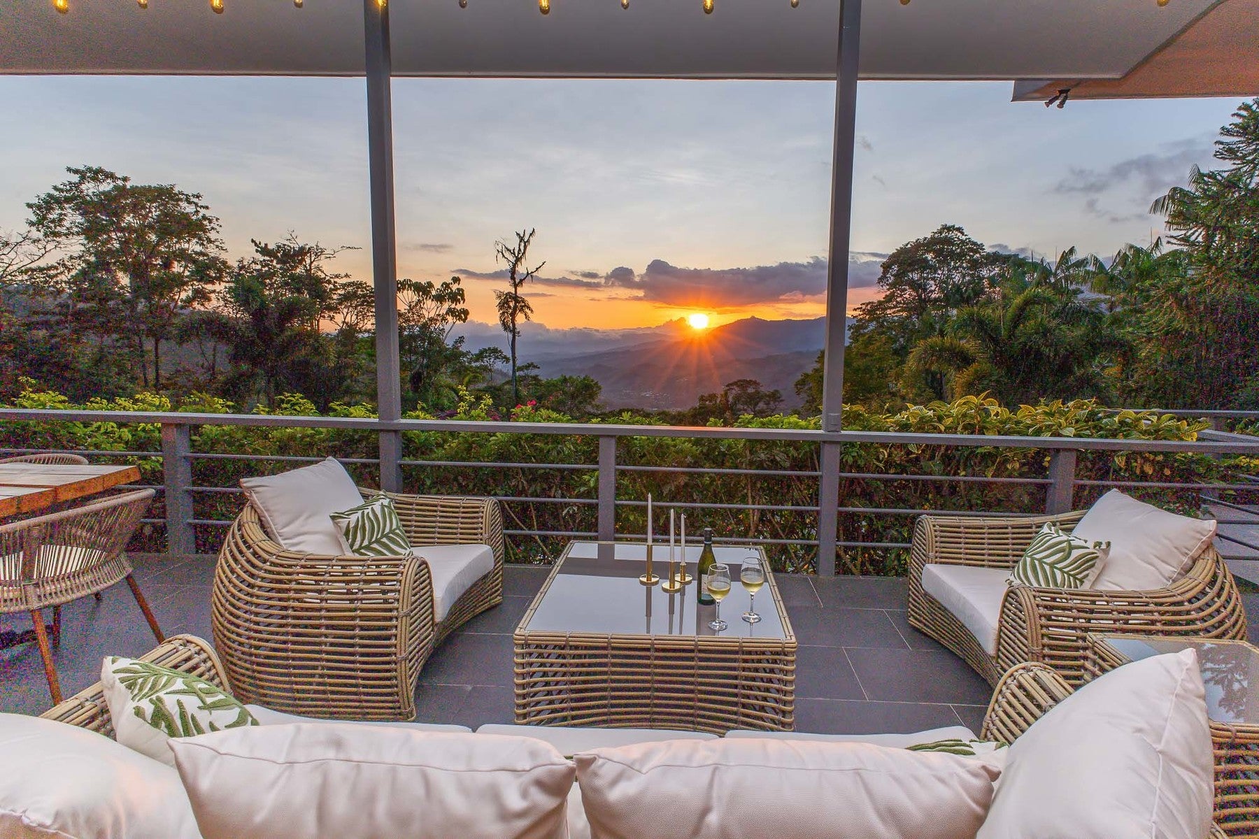 Luxurious Mountain Villa Retreat, Chimirol De Rivas, Rivas, Perez Zeledon, Rivas, Perez Zeledon, San Jose, Costa Rica 11904, Rivas