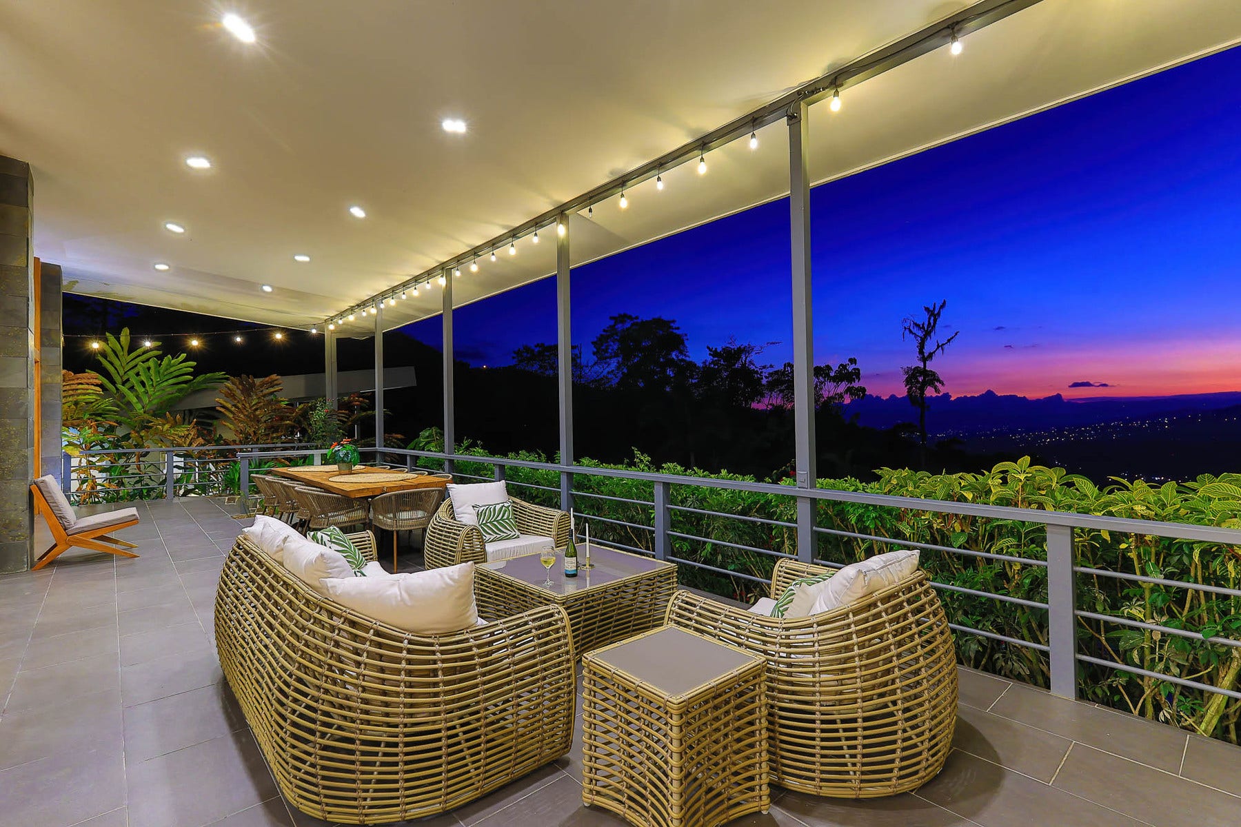 Luxurious Mountain Villa Retreat — photo 12 of 19