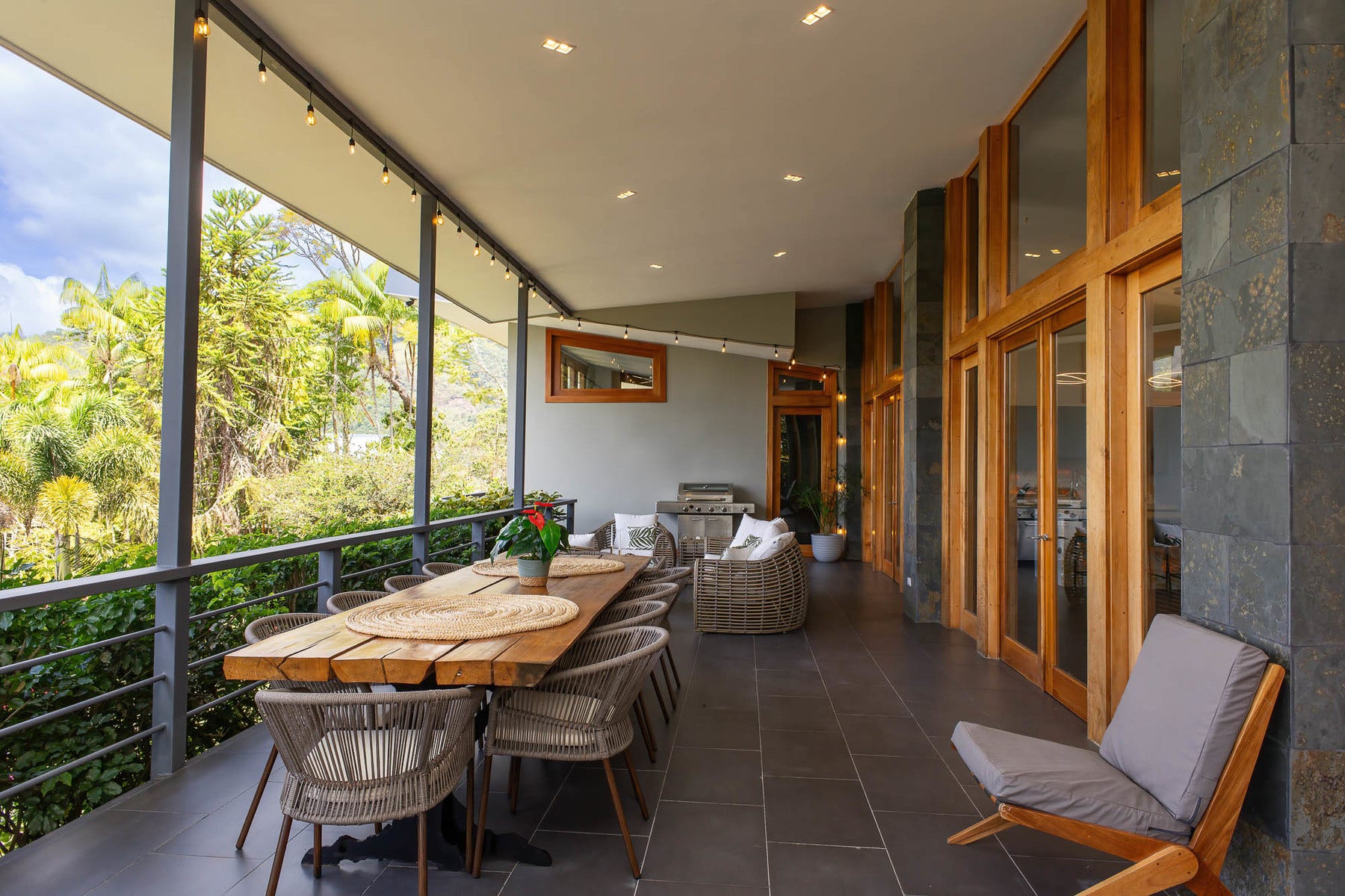 Luxurious Mountain Villa Retreat — photo 19 of 19