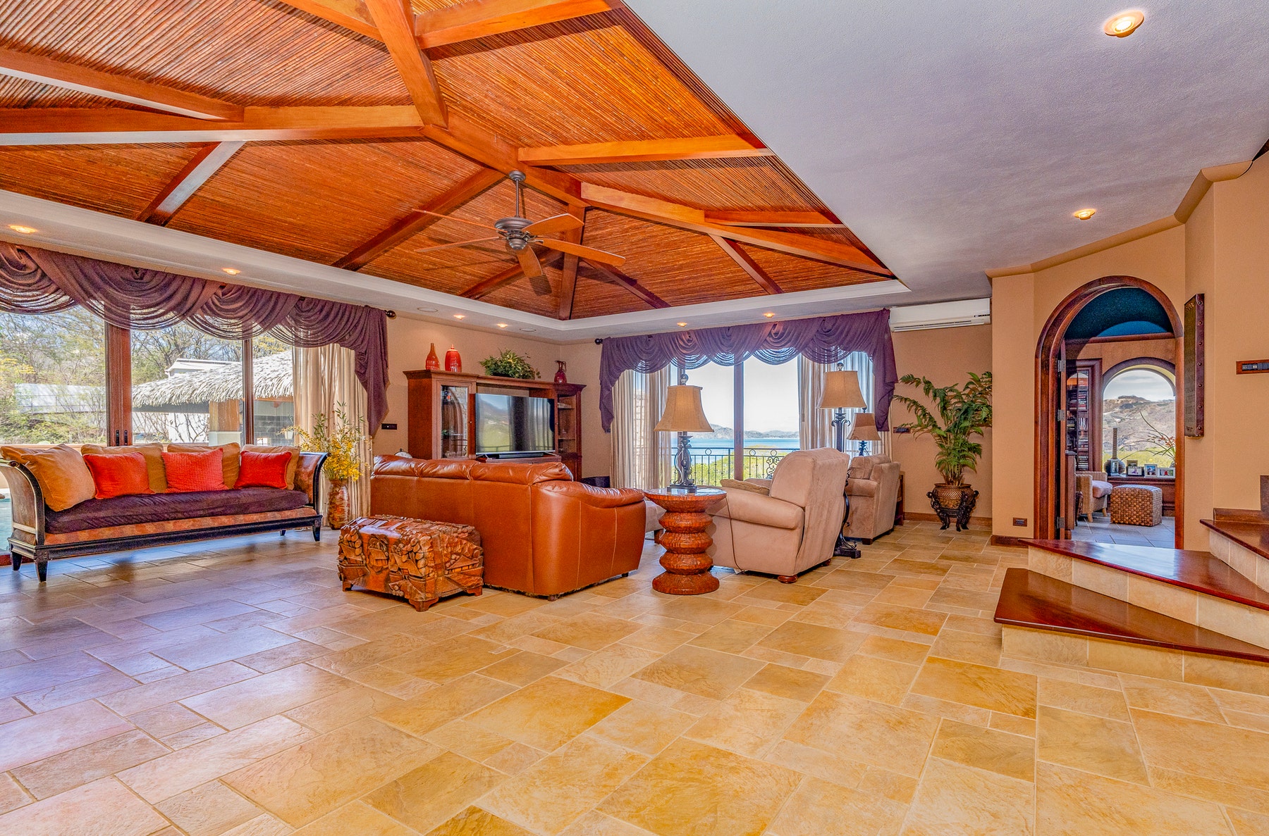 Ocean View Residence — photo 5 of 19