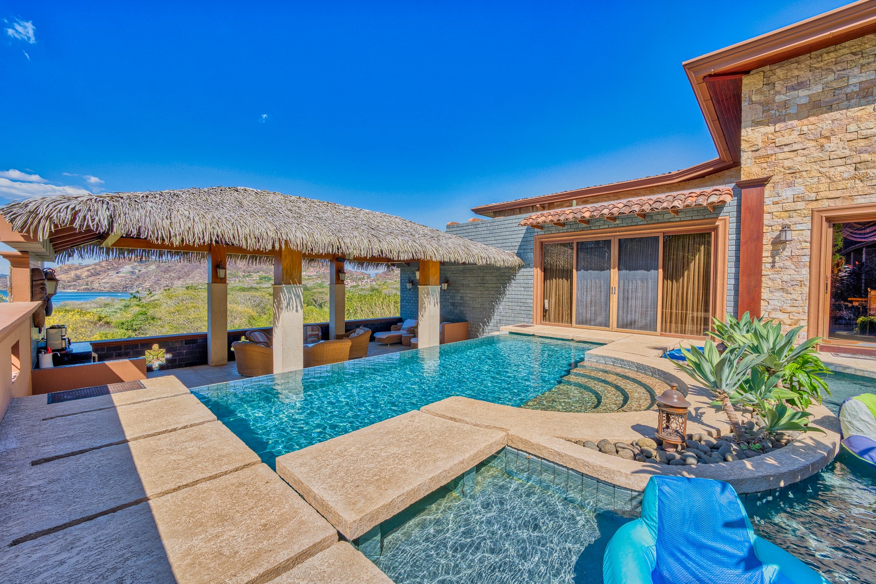 Ocean View Residence — photo 12 of 19