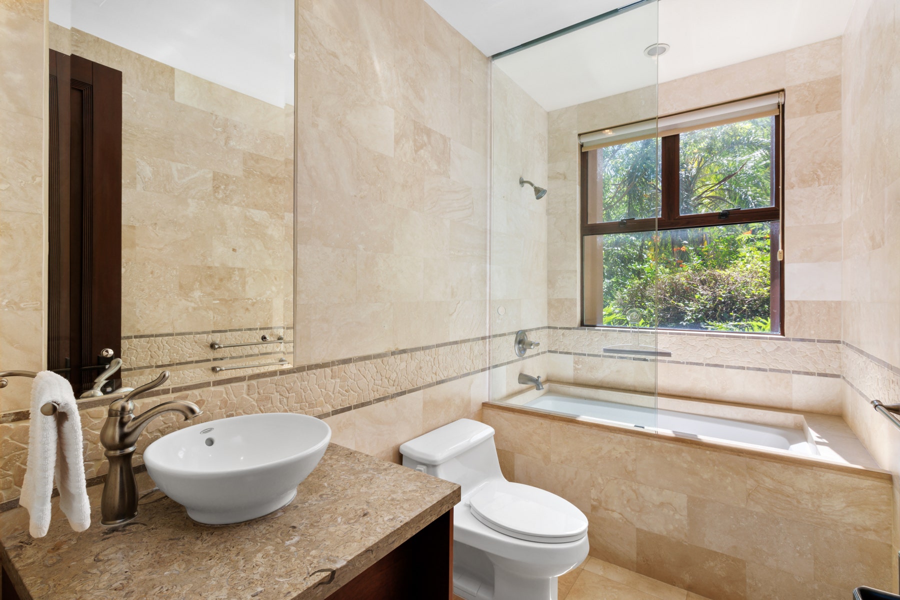 Stunning Oceanview Condo — photo 15 of 19
