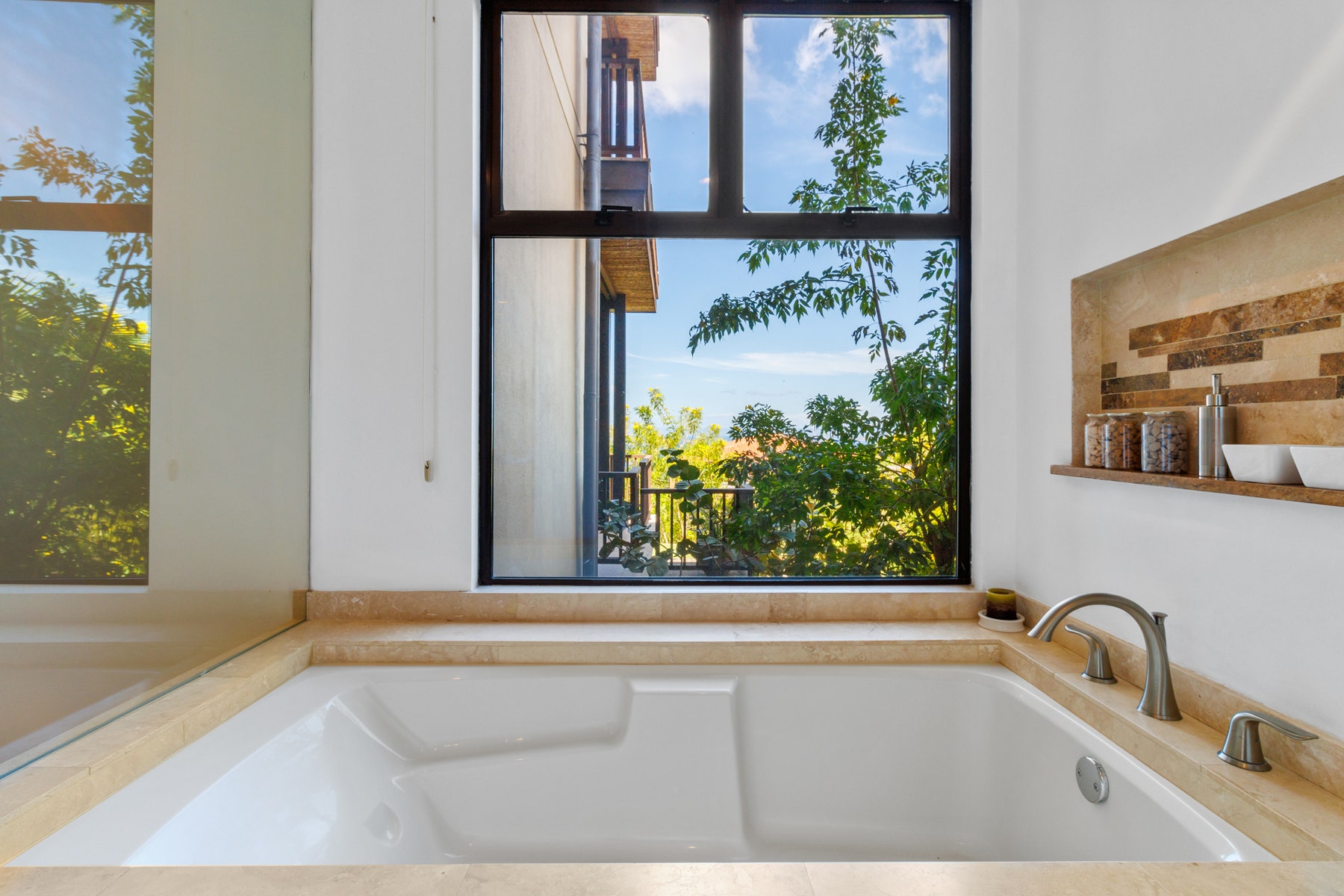 Stunning Oceanview Condo — photo 19 of 19