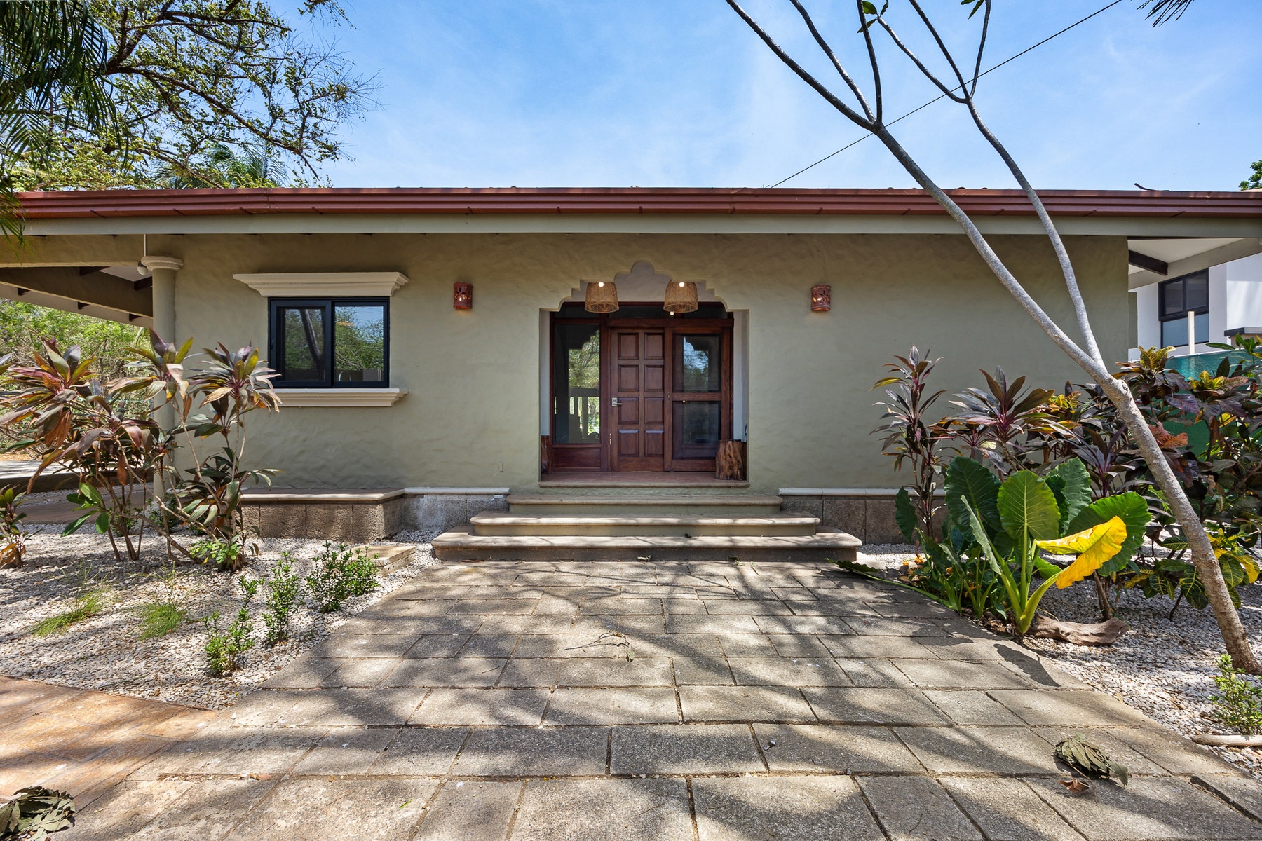 Cozy Family Beach Home — photo 2 of 19
