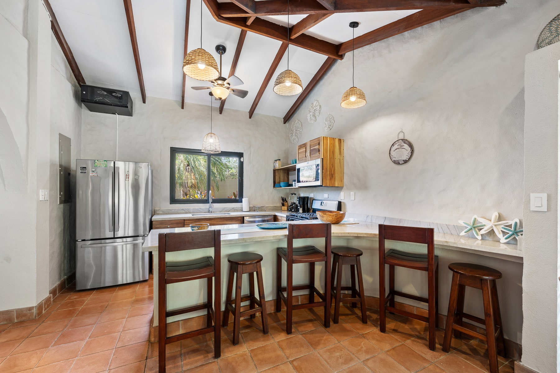 Cozy Family Beach Home — photo 7 of 19