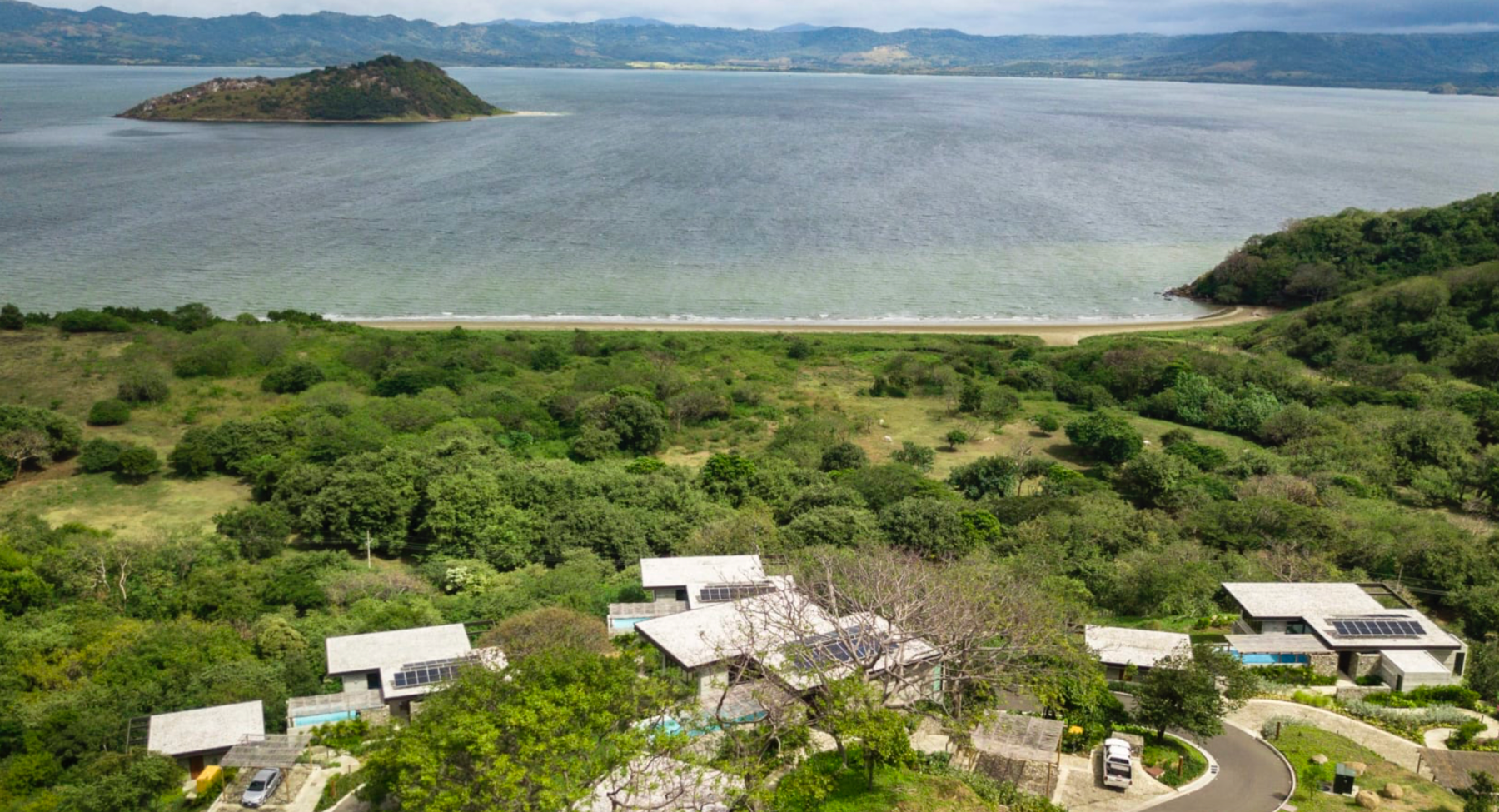 Modern Tropical Ocean View Casa Lagom in Costa Elena — photo 12 of 14