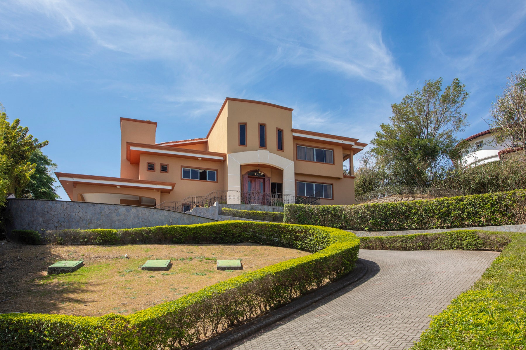 The panoramic house villa real. — photo 3 of 19