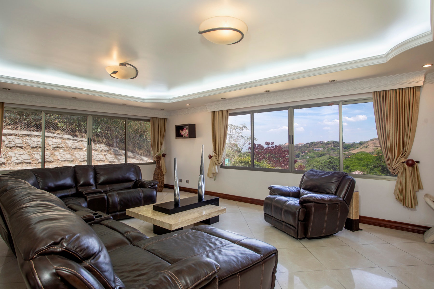 The panoramic house villa real. — photo 17 of 19