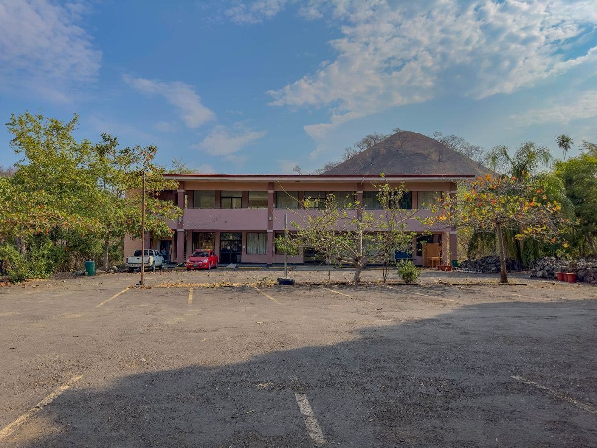 Commercial Investment Opportunity in Coco — photo 2 of 7