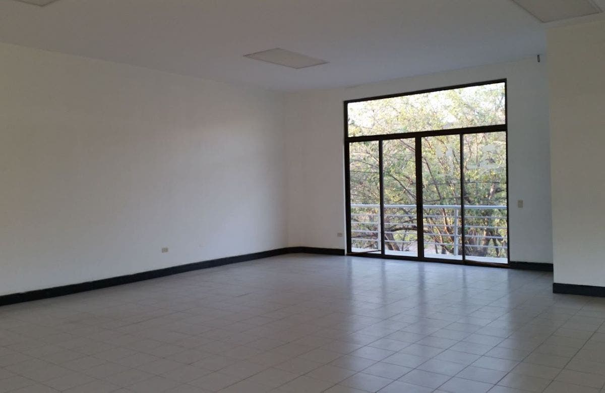 Commercial Investment Opportunity in Coco — photo 6 of 7