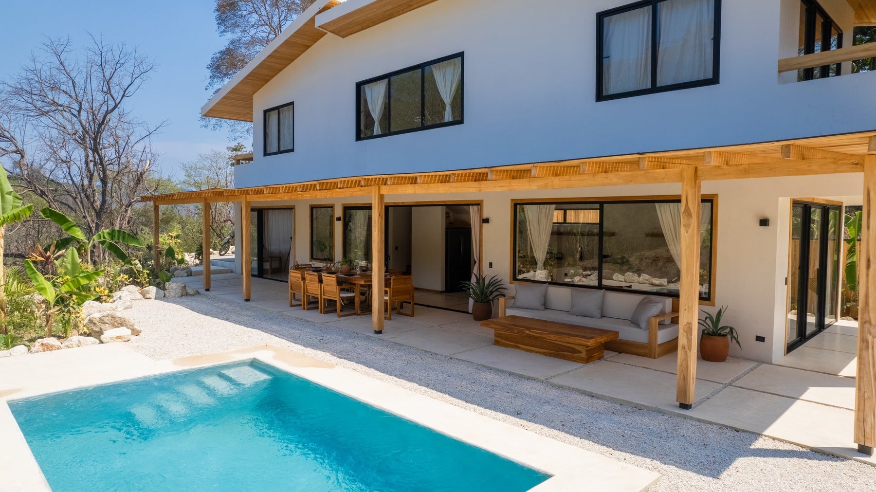 Tropical Modern Oceanview Home — photo 6 of 19