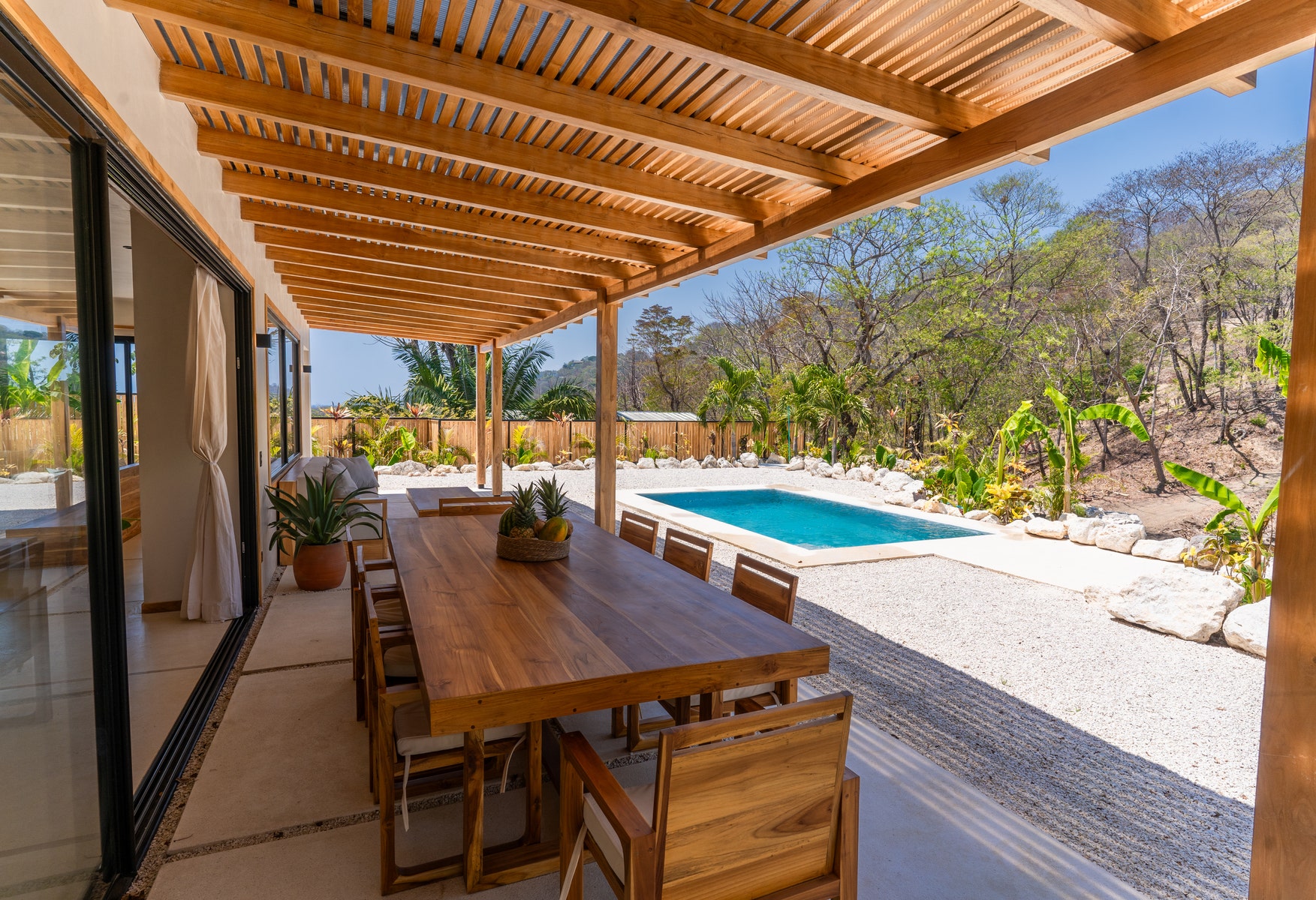 Tropical Modern Oceanview Home — photo 11 of 19