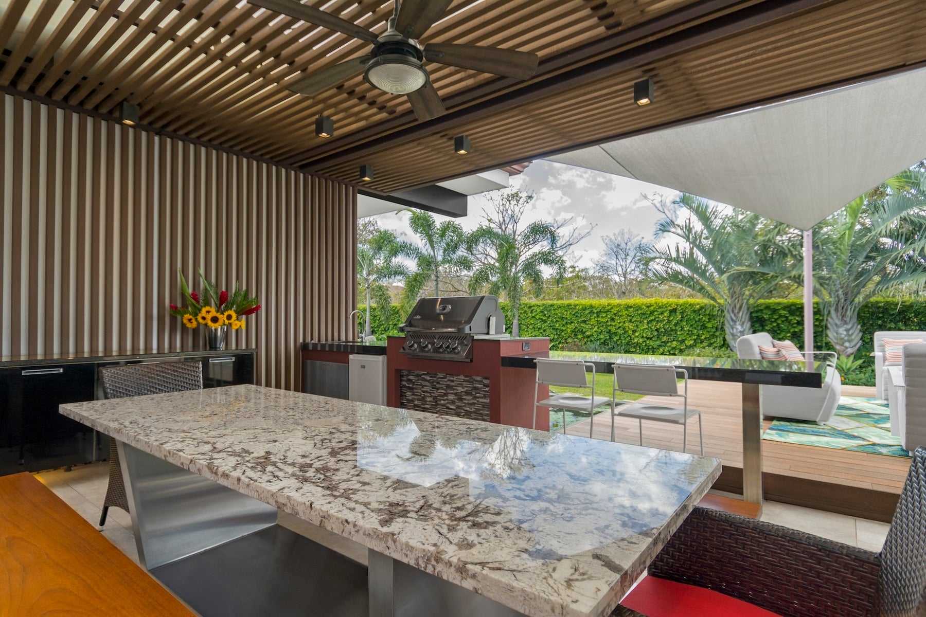 Single Level Luxury Estate — photo 11 of 19