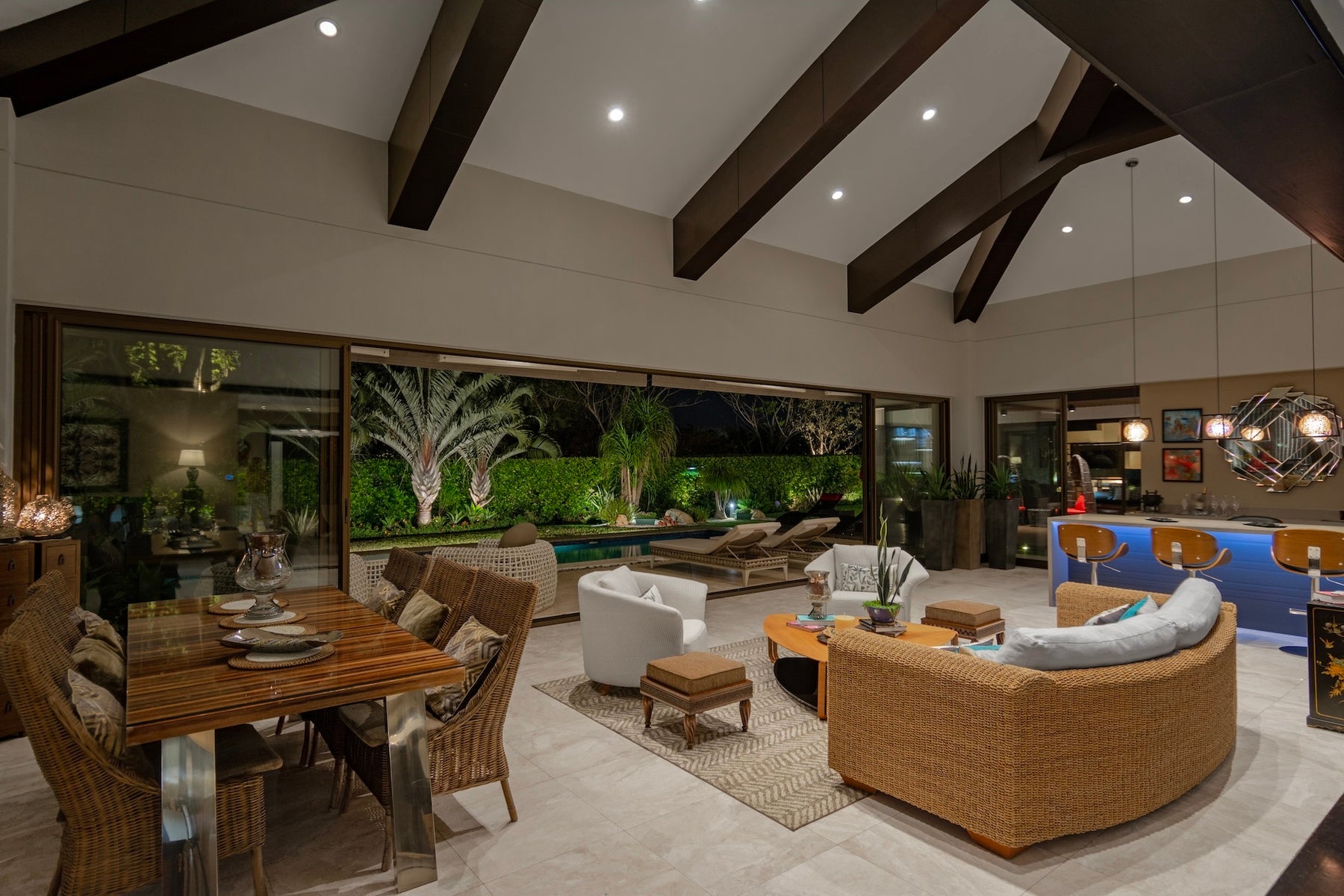 Single Level Luxury Estate — photo 12 of 19
