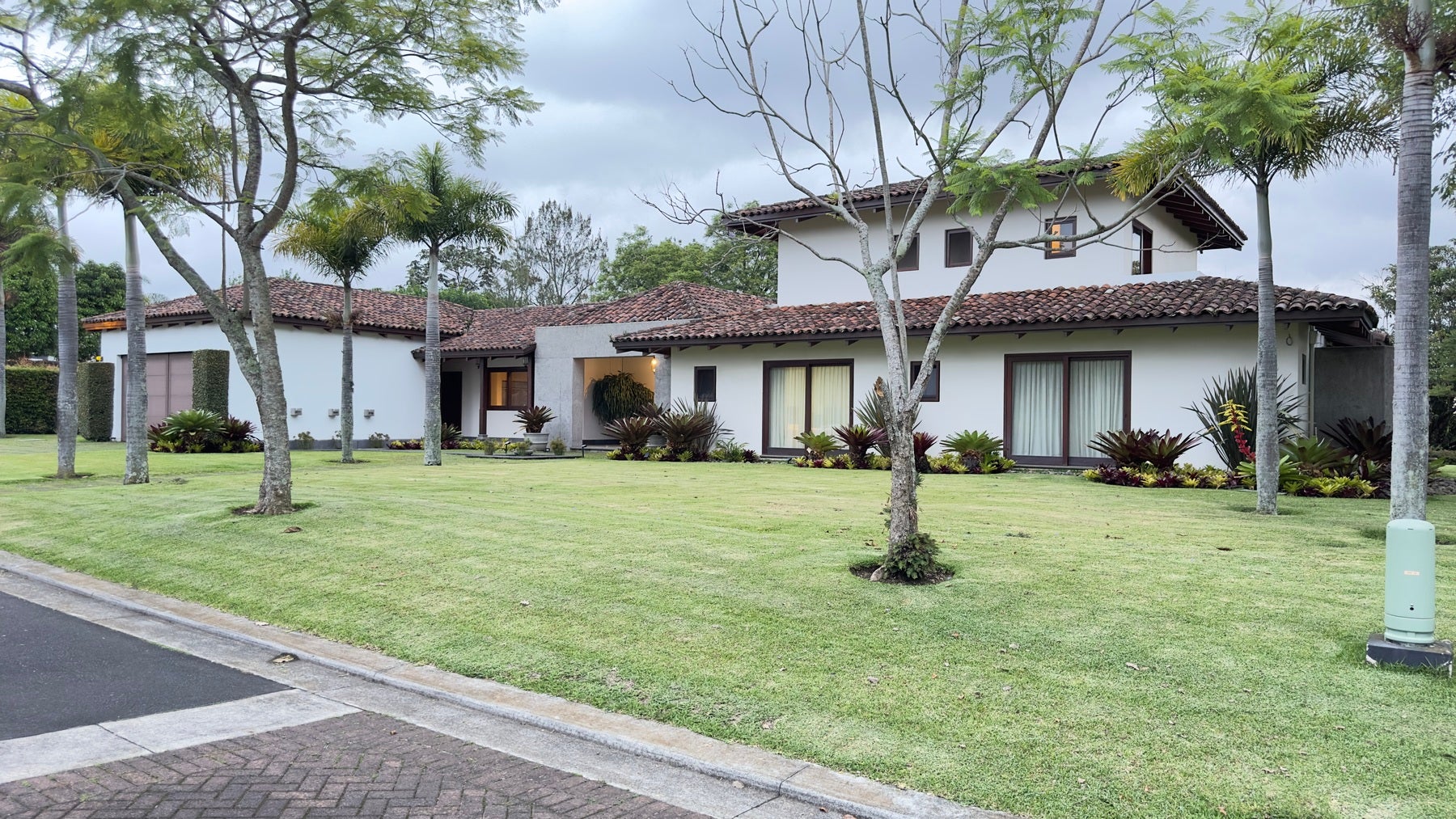 Monteran, Vista Verde Golf House, Monteran, Curridabat, Sanchez, Curridabat, San Jose, Costa Rica 11801