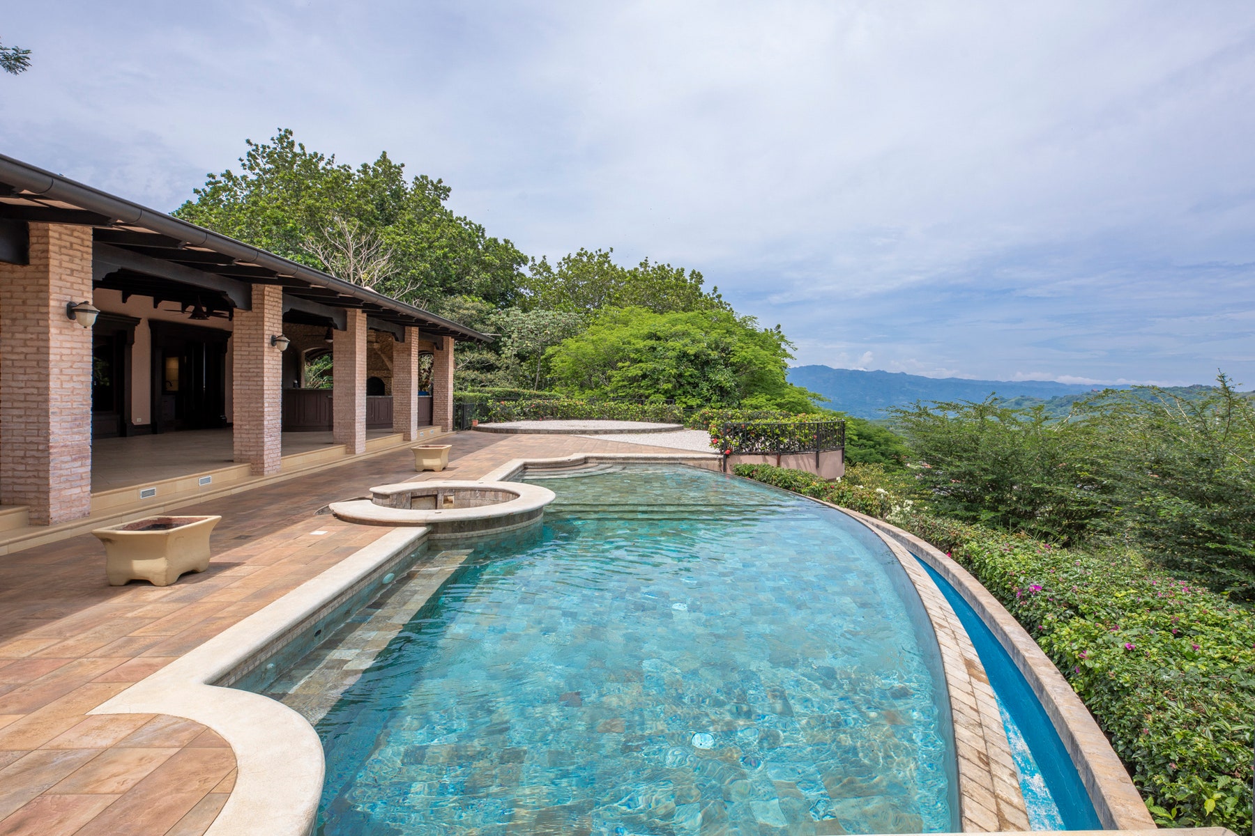 Tuscan Inspired Luxury with Views, Seclusion, and Elegance — photo 11 of 19