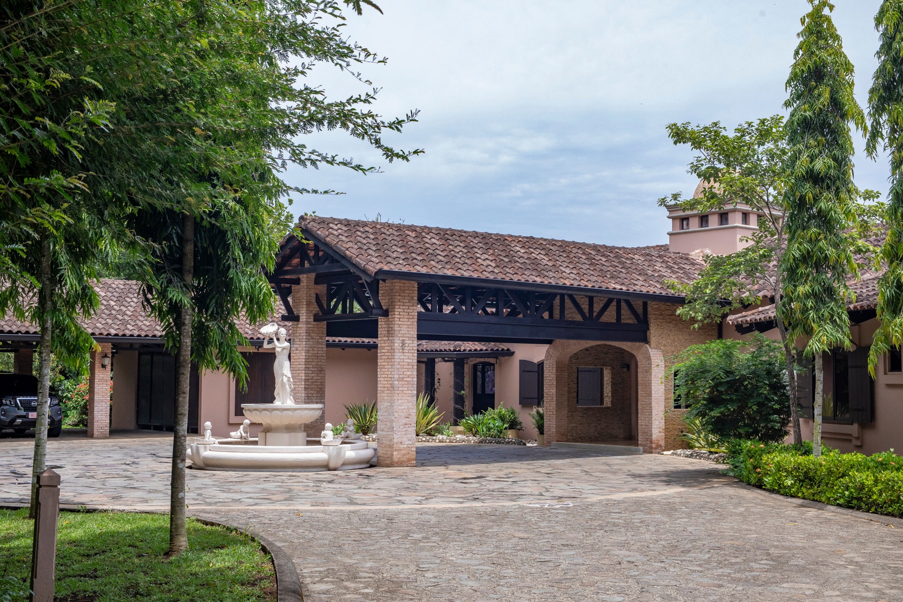 Tuscan Inspired Luxury with Views, Seclusion, and Elegance — photo 19 of 19