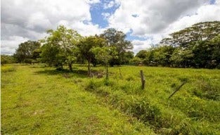 1 Inter American Highway — photo 4 of 6