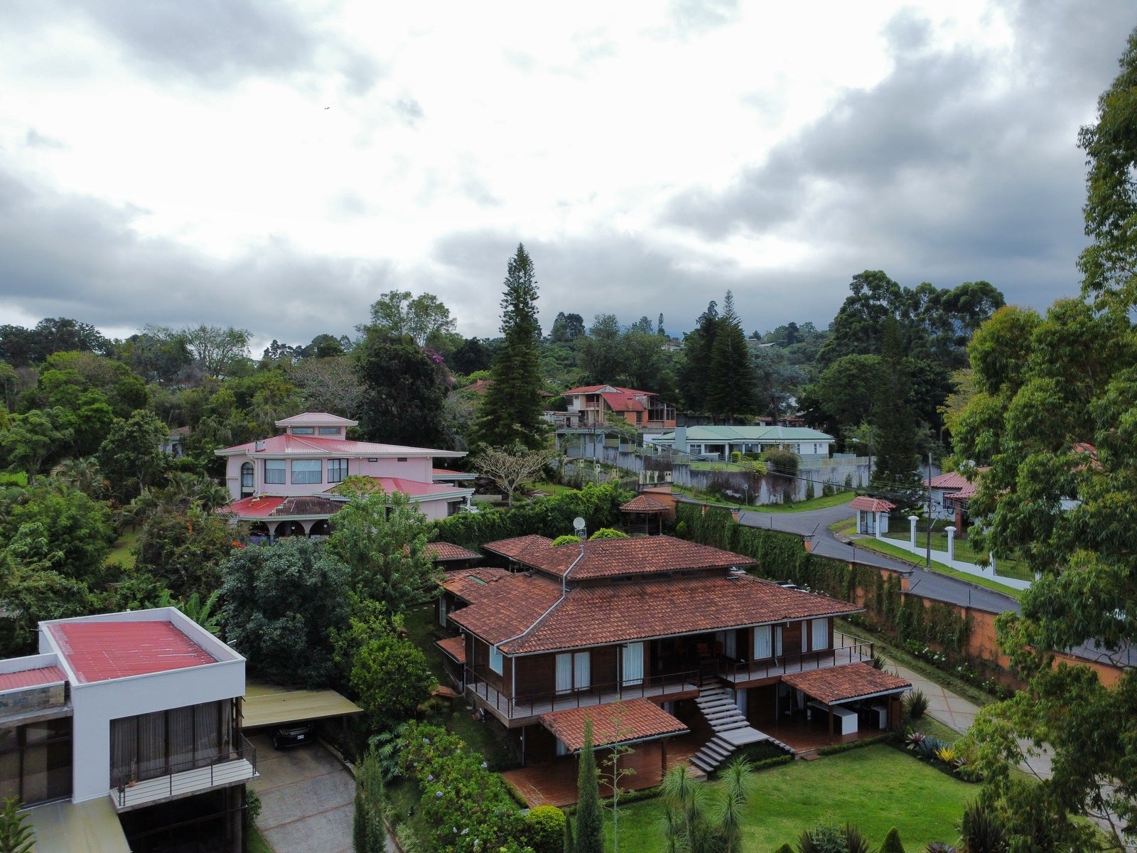 Opportunity, Timeless Lakota Exclusive Condominium, Residencial Lakota, Tres Rios, Curridabat, San Ramon, La Union, San Jose, Costa Rica — photo 2 of 5