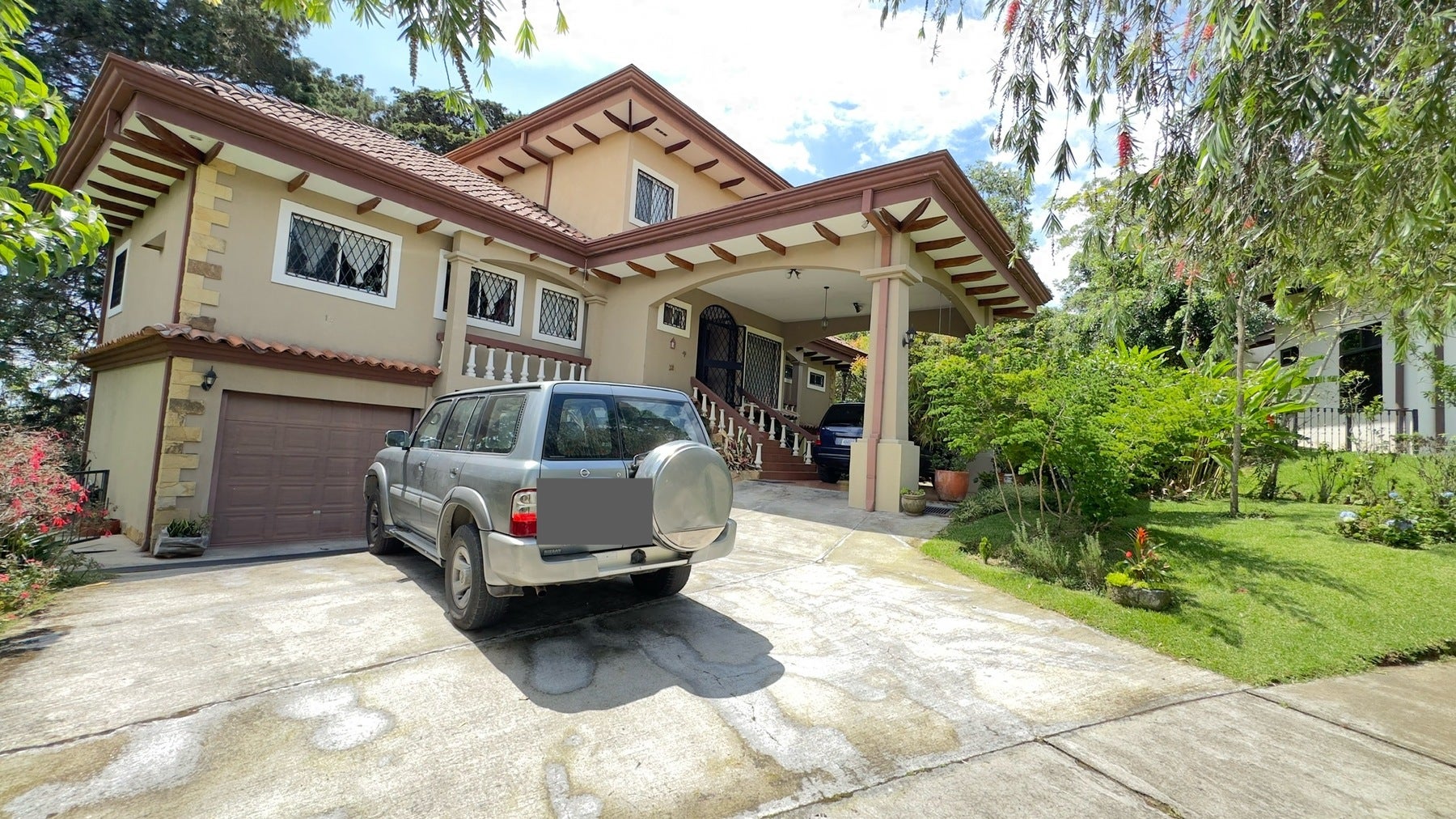 Lakota Condominium. Gated Community, Lakota Condominium, Tres Rios, Curridabat, San Ramon, La Union, San Jose, Costa Rica 30301