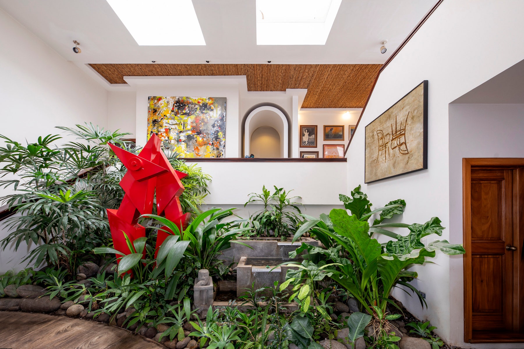 Casa Galeria Plaza Atlantis Escazu., Residencial El Sol, Escazu, Escazu, Escazu, San Jose, Costa Rica 10201