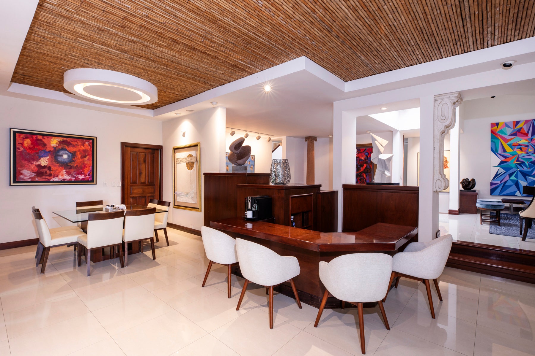 Casa Galeria Plaza Atlantis Escazu. — photo 10 of 19