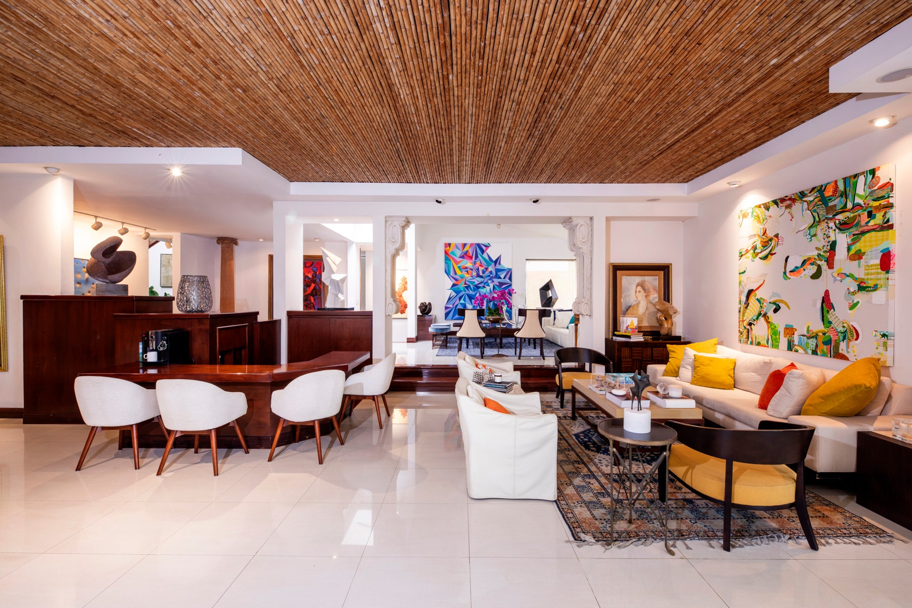 Casa Galeria Plaza Atlantis Escazu. — photo 11 of 19